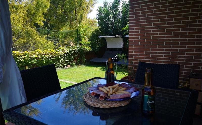 Lia Y El Pinar Guest House Olias del Rey Exterior photo